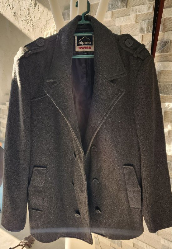 Мужской жакет, туфли красные и белые