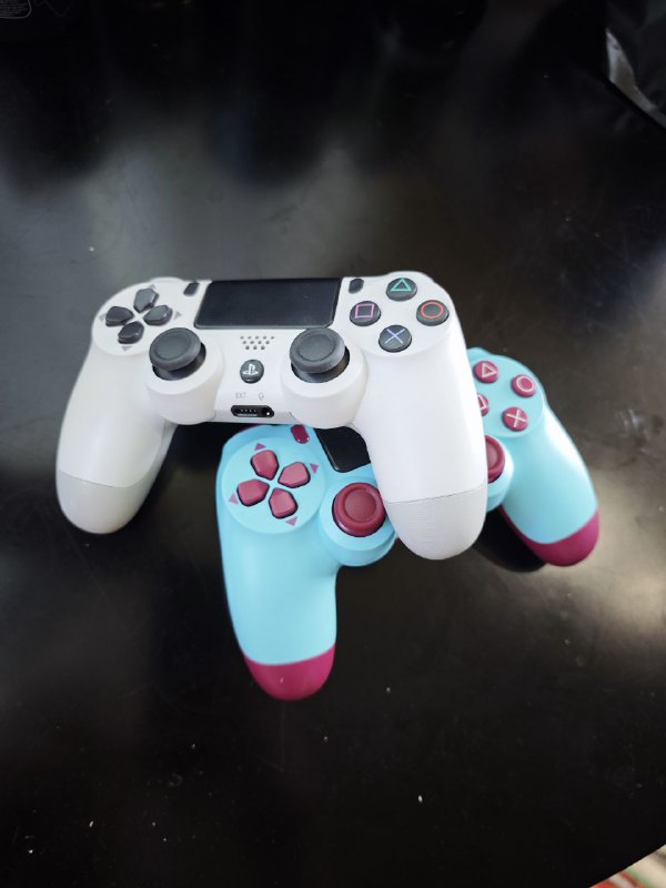 Два джойстика для PS4 2