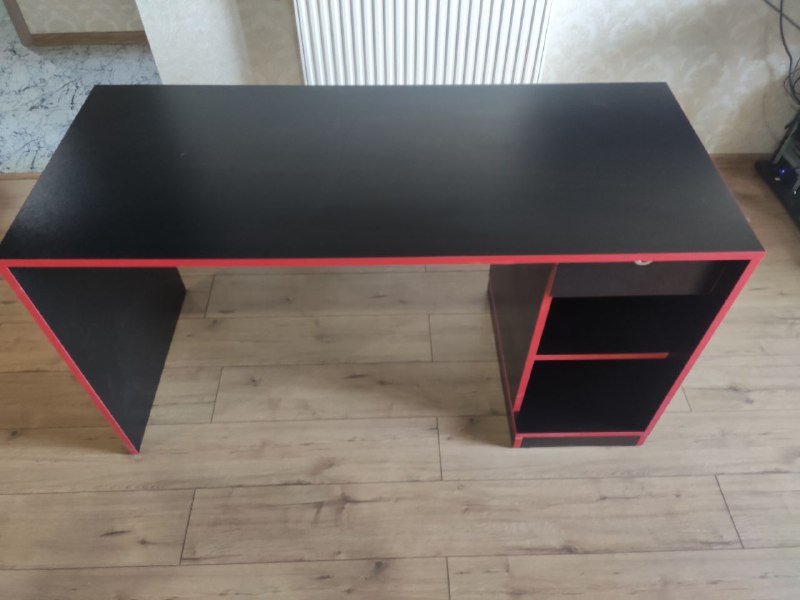 Компьютерный стол 2