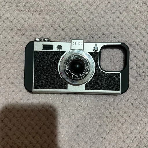 Чехлы для iPhone 16 Pro Max