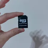 Samsung PL100 — цифровая Y2K-камера 5