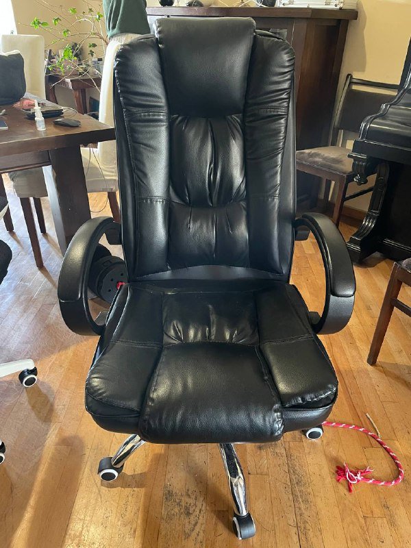 Кожаное рабочее кресло