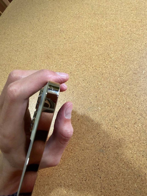 iPhone 13 Pro Max 256gb с чехлом и кабелем 4