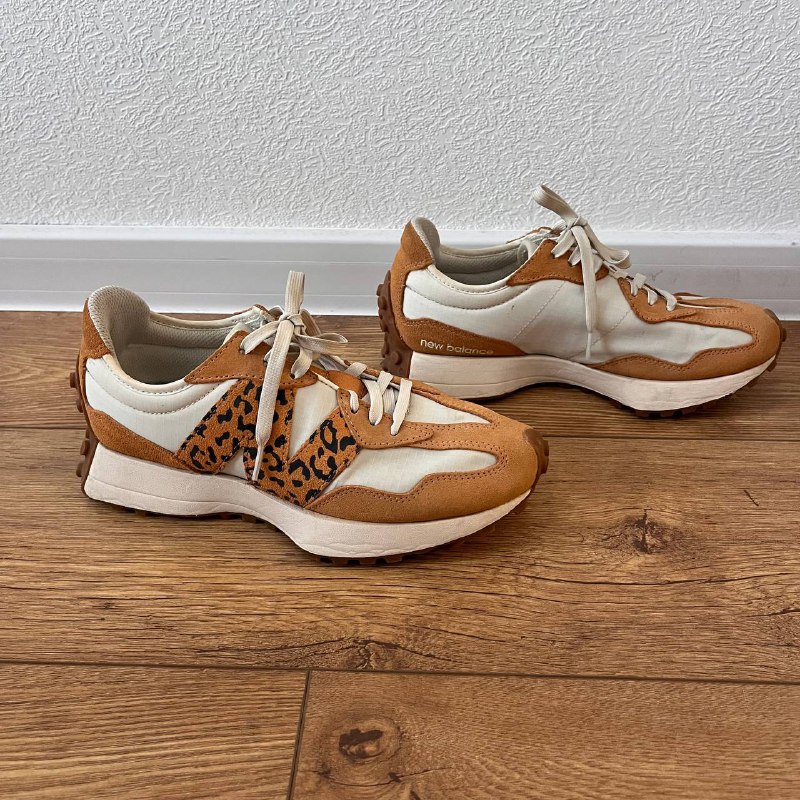Кроссовки New Balance 327 мужские 41,5 EU 2