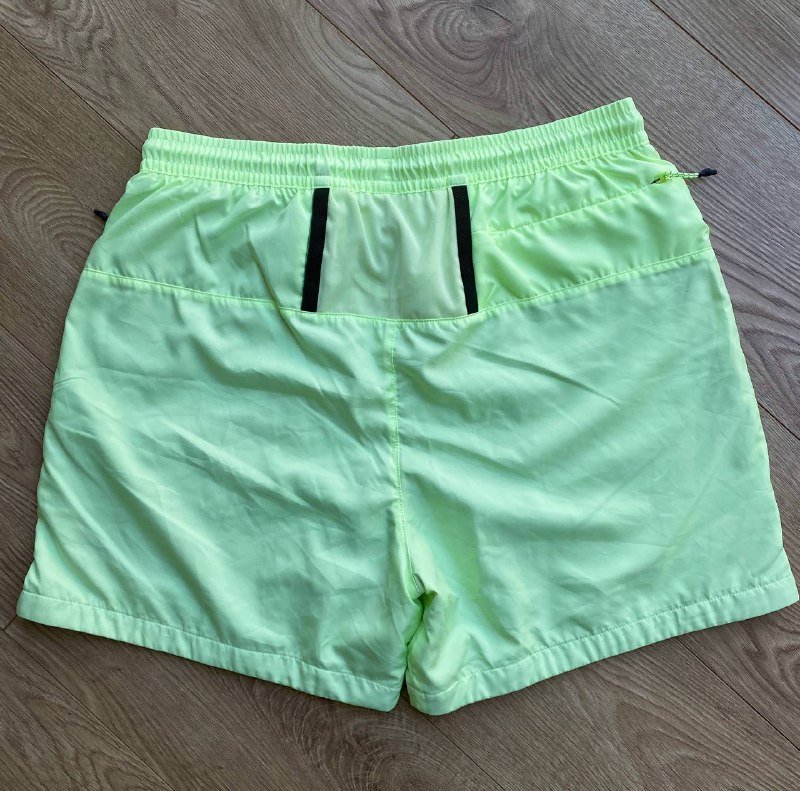 Майка Nike, плавки Carhartt, шорты Nike ACG, шорты Nike 7