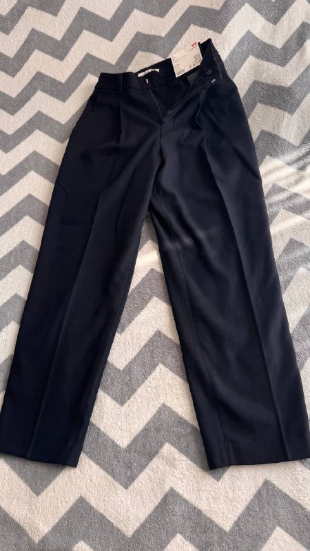Брюки темно-синие Uniqlo, Брюки черные Zara, Балетки черные 2