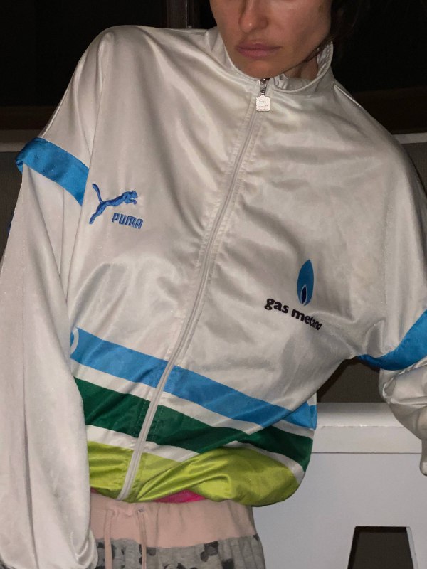 Олимпийка Puma, футболка, вышиванка, джинсы Mango, кепка Esprit