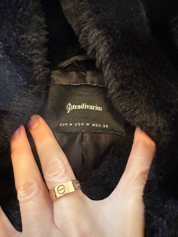 Искусственная шубка Stradivarius, размер М 2
