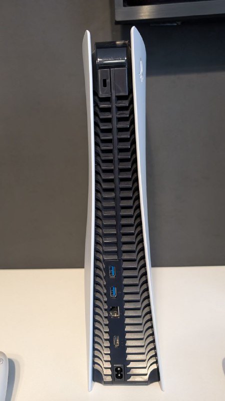 Пс5 с 2 джойстиками и 3 дисками