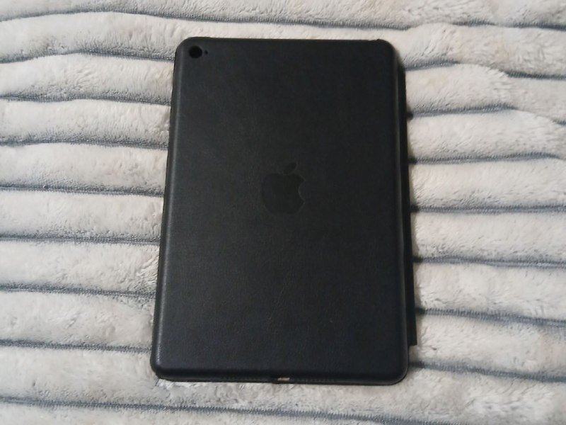 iPad, чехлы, скейтборд, кроссовки Balenciaga 3