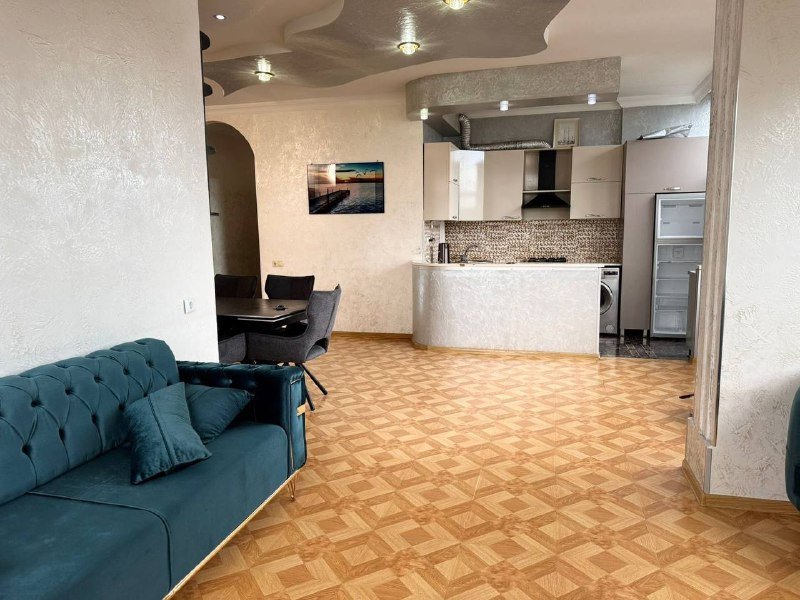 4-комнатная квартира с 3 спальнями, аренда