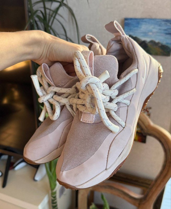 Nike оригинальные кроссовки женские 36-37