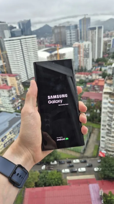 Samsung Galaxy S22 Ultra — 256 ГБ / 12 ГБ ОЗУ 1