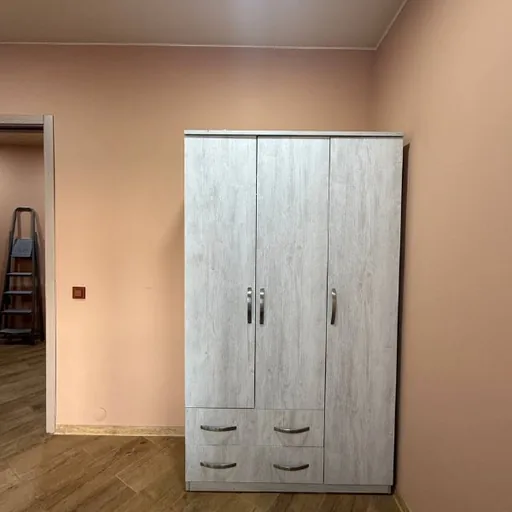 Шкаф