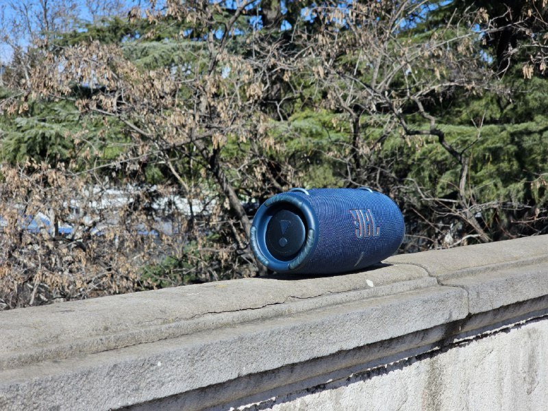 Колонка JBL extreme 3, зарядка, ремень 2