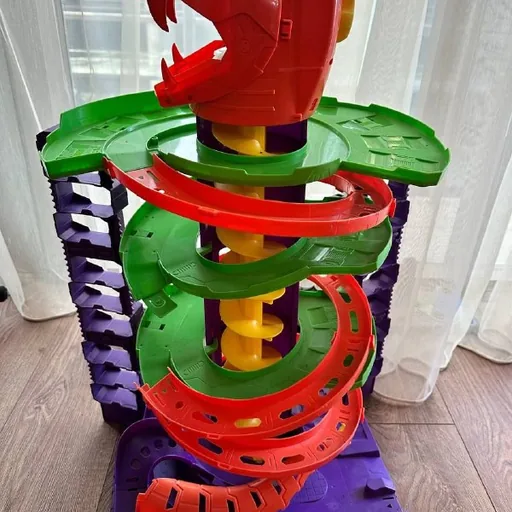 Трек-гараж для машинок Hot Wheels
