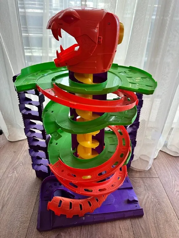 Трек-гараж для машинок Hot Wheels 1