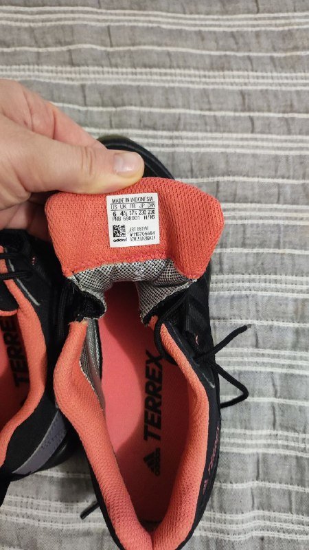 Женские кроссовки Adidas Terrex 37 размер 3