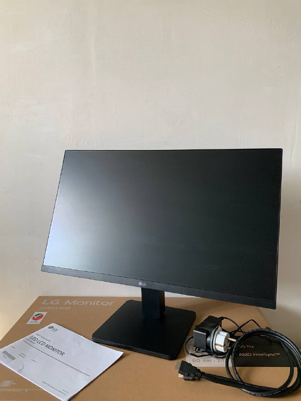Монитор LG 24 дюйма 100 Гц с комплектом