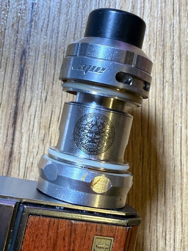 вейп VOOPOO DRAG 4 вейпорайзер с двумя аккумуляторами 4