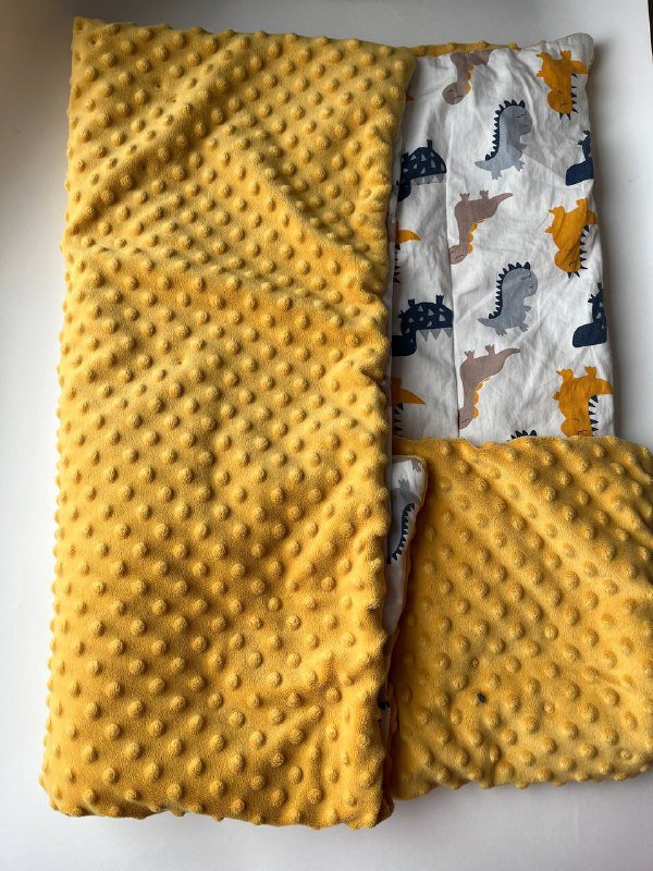 Детские вещи: халат, гольфы, костюмы, худи, джинсы, ботинки, одеяло