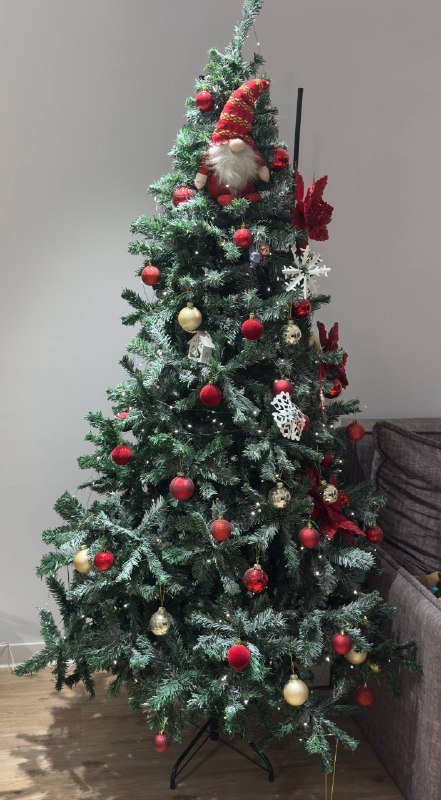 Елка 210 см с игрушками и гирляндой