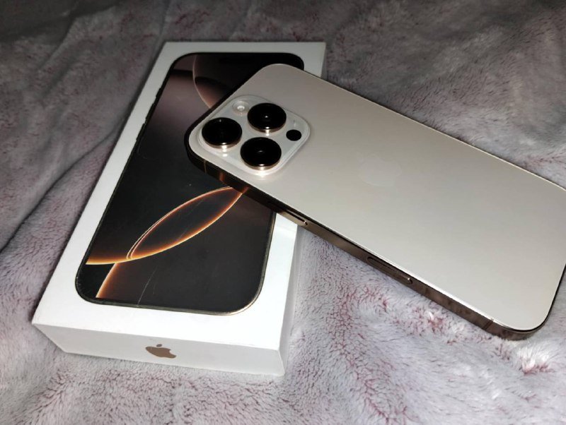 iphone 16 pro 128 гб gold, кейсы, зарядка