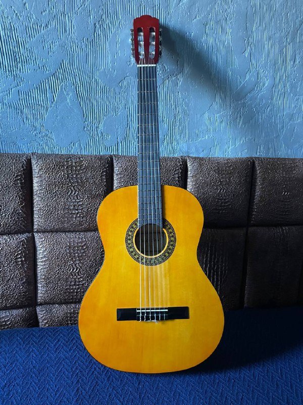 Классическая шестиструнная гитара Lucky Star