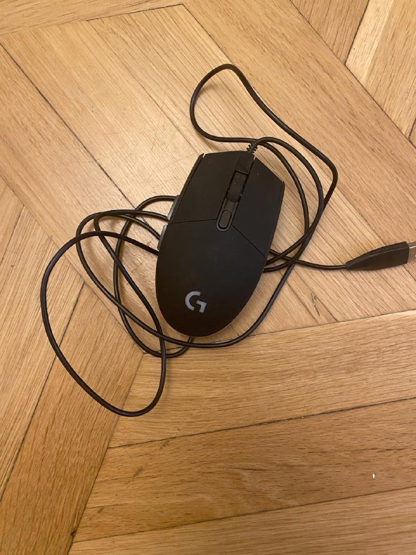 Xbox S, WiFi повторители от Xiaomi, аккумуляторы и зарядник, мышка 4