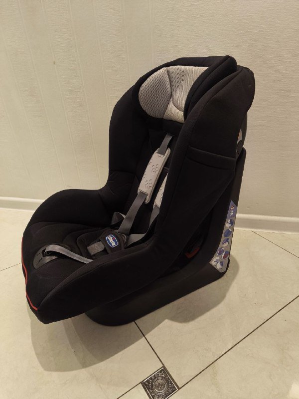 Детское автокресло Chicco 9-18 кг 4