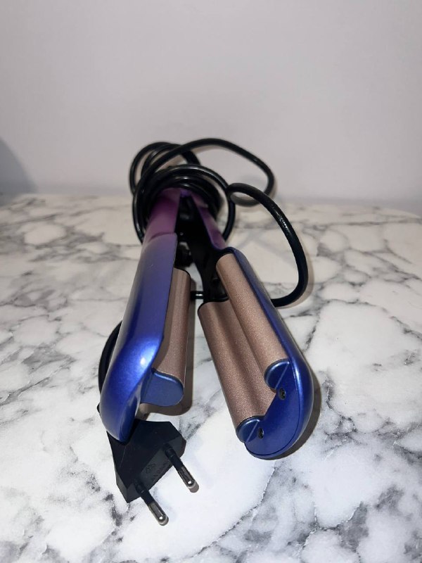 Электробритва Philips 5000 с чехлом и станцией 7