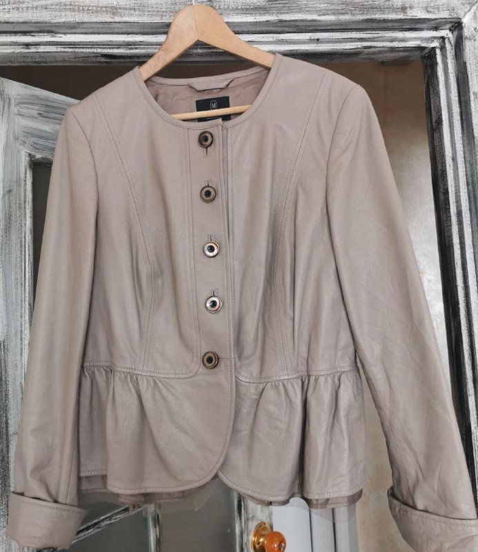 Курточка на осень из натуральной кожи размер М