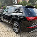 Audi Q7 7