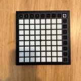 Meta Quest 3 128GB, Razer Kishi, Novation Launchpad Mini, Beosound A1 speaker 3