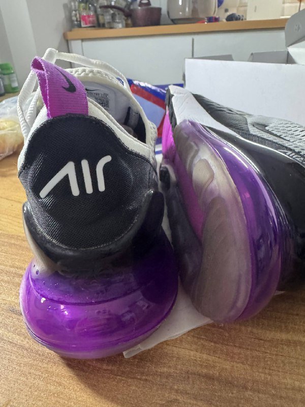 Кроссовки для спортзала Nike Air Max 270 размер 39 6