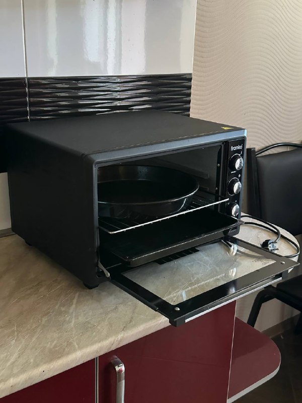 Духовка Franko FEO-1107, 40 L, 1300W