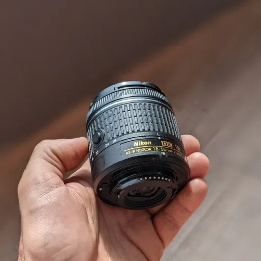 Объектив Nikon 18-55 mm AF-P Nikkor, зарядное, сумка