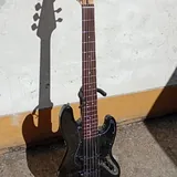 Squier Affinity Jazz Bass VI BKM 1