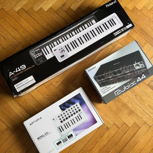 MIDI-контролери та аудіокарта Roland, Arturia
