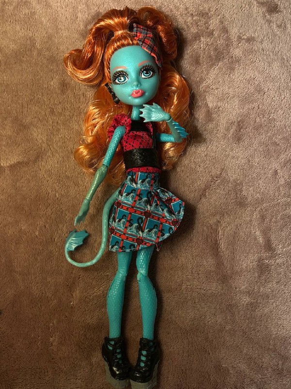 Куколка Monster High Лорна 1