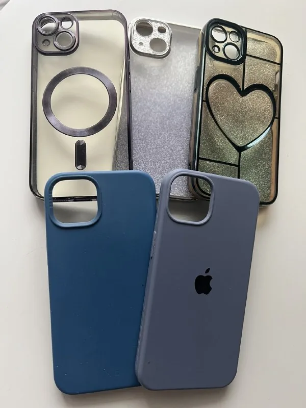 Чехлы на iPhone 13