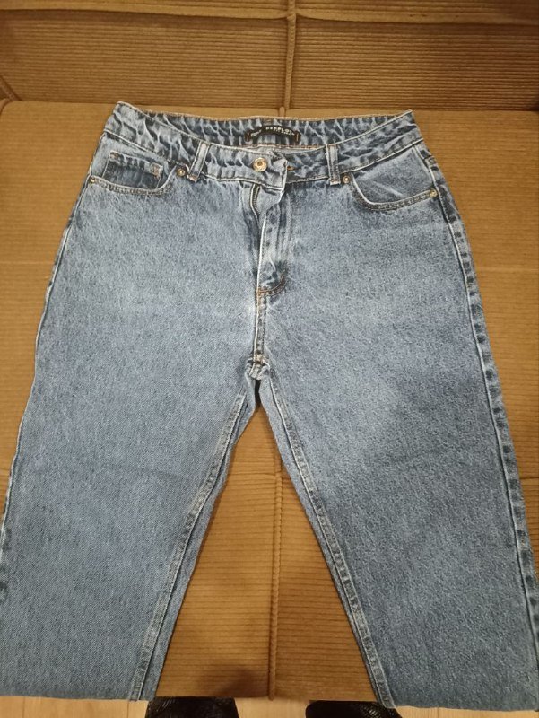 темно джинсовые штаны, джинсы stradivarius