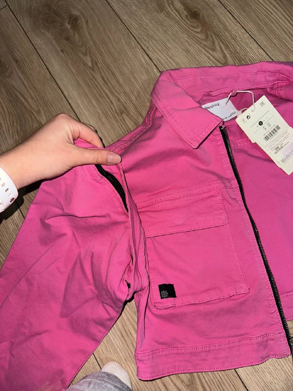 ветровка Bershka со снимающимися рукавами, размер S 2