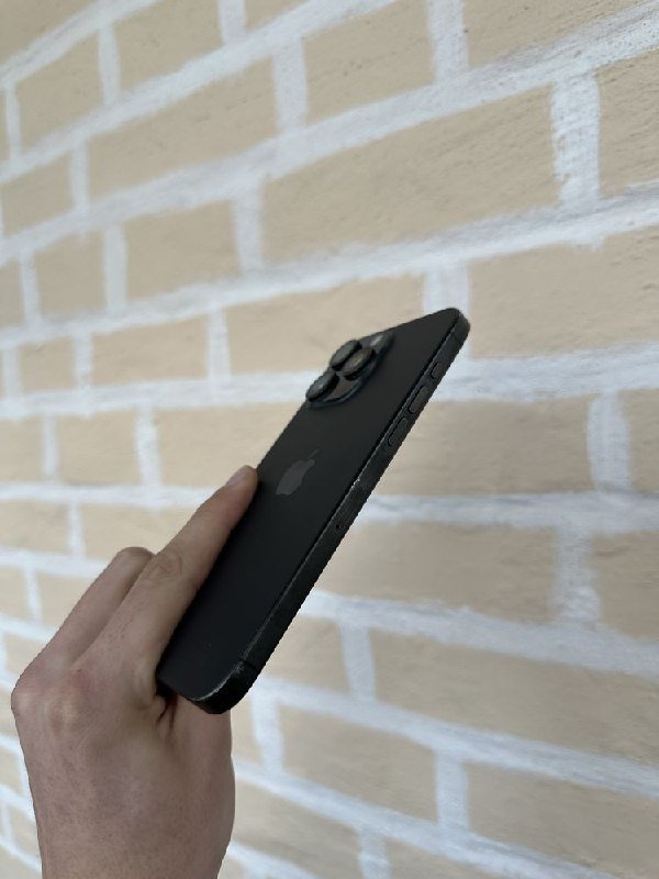 iPhone 15 Pro Max 4