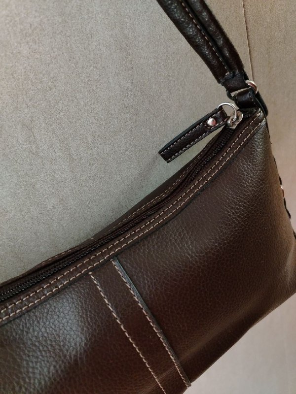 Женская сумка багет из искусственной кожи темно-коричневого цвета