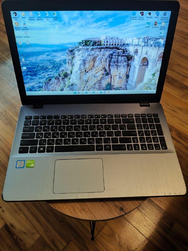 Ноутбук Asus X542Uf Intel Core i3 8GB 500GB 128GB SSD 4