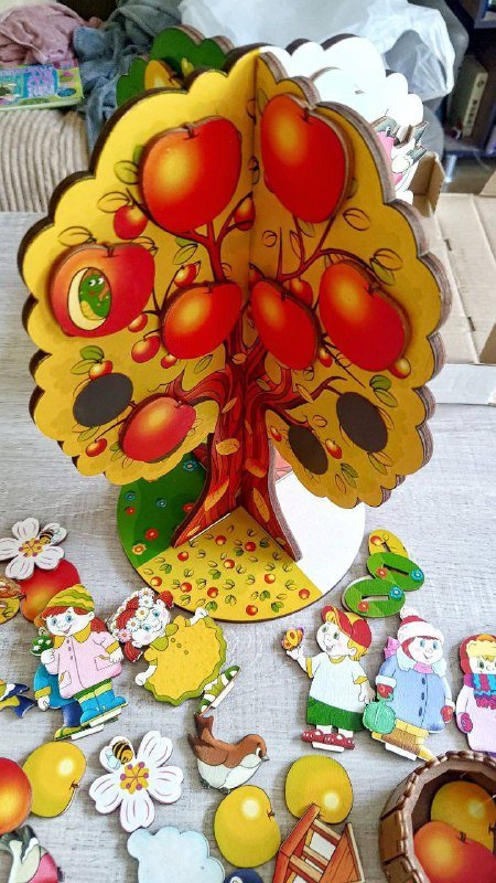 Развивающая деревянная магнитная игра Яблоня времена года 3