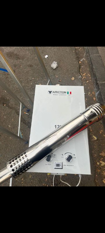 Газовая колонка Ariston