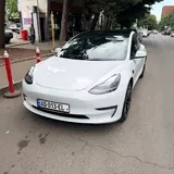 Tesla Model 3 Standard 3