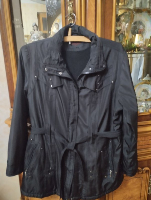 Женская куртка размер на 70-75 кг